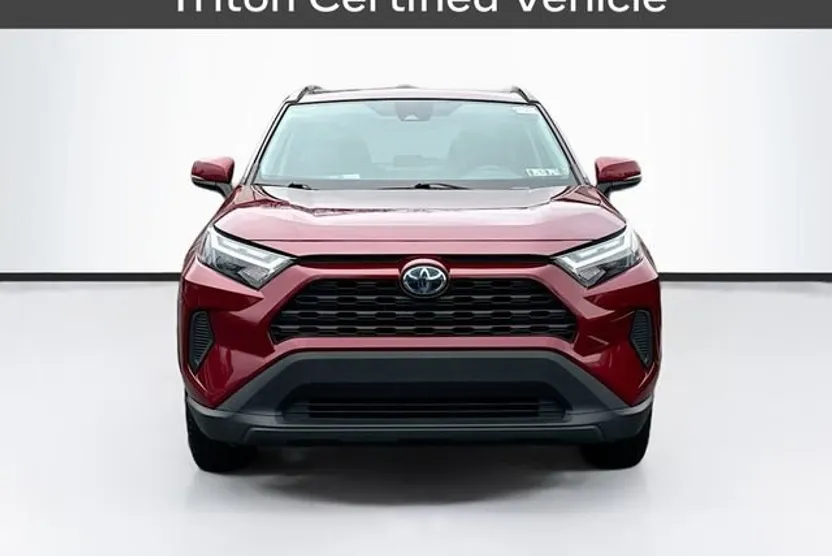 2022 Toyota RAV4 Hybrid XLE photo 1