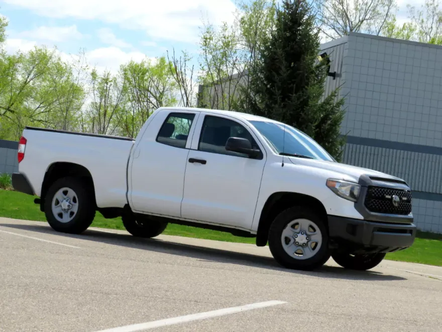 2018 Toyota Tundra SR5 Double Cab photo 1