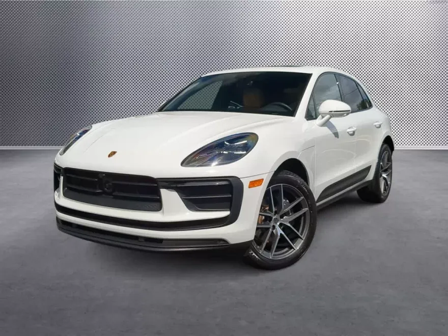 2025 Porsche Macan Base photo 1