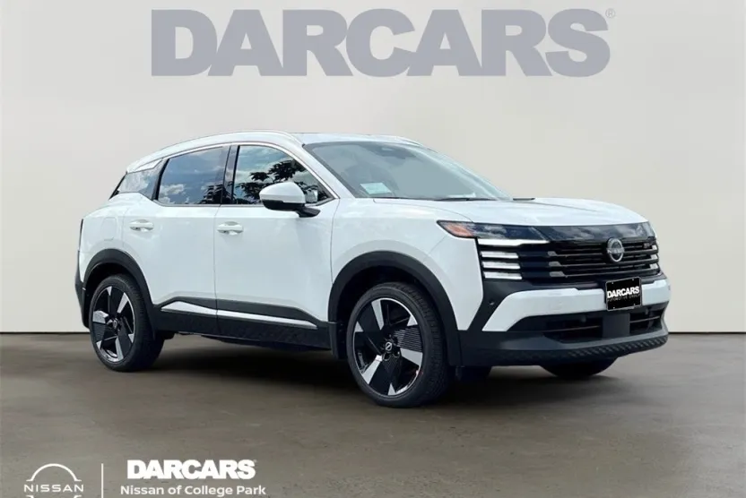 2025 Nissan Kicks SR photo 1
