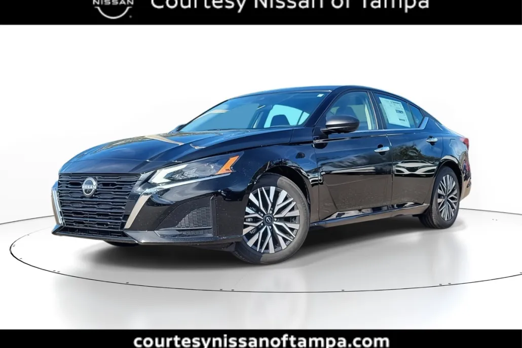 2025 Nissan Altima SV photo 1