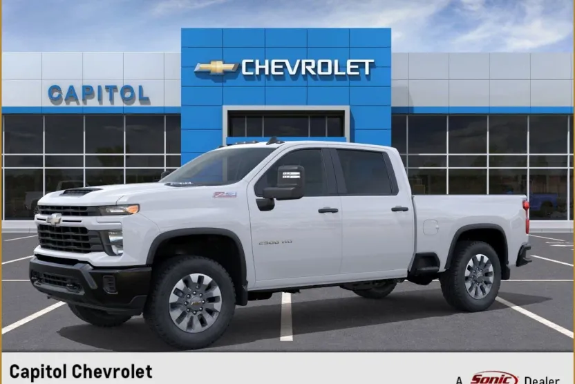 2025 Chevrolet Silverado 2500HD Custom photo 1