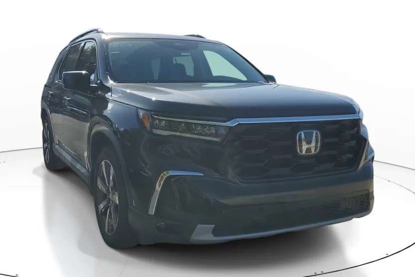 2024 Honda Pilot Touring photo 1