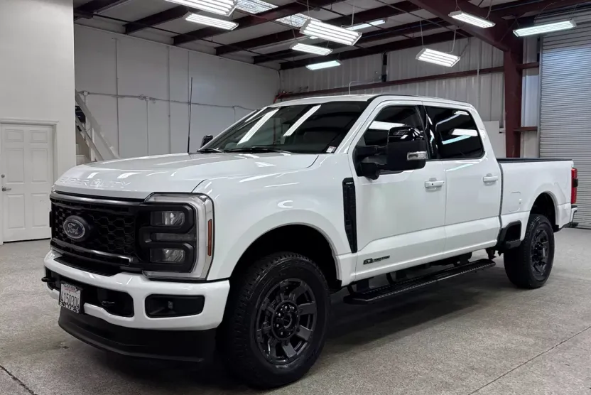 2024 Ford F-250 Lariat photo 1