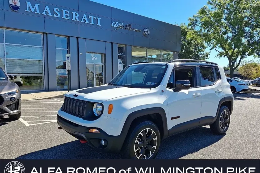 2023 Jeep Renegade Trailhawk photo 1