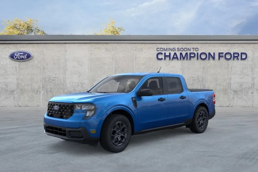2025 Ford Maverick XLT photo 1