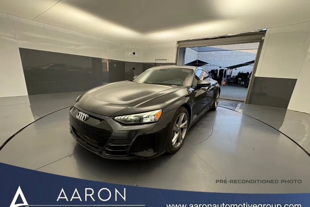 2023 Audi e-tron GT Premium Plus photo 1