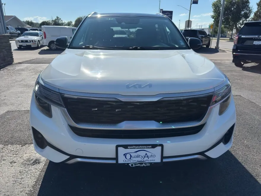 2023 Kia Seltos S photo 1