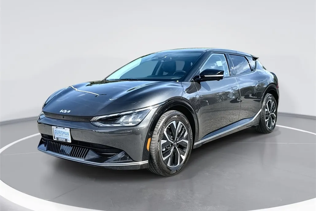 2022 Kia EV6 Wind photo 1