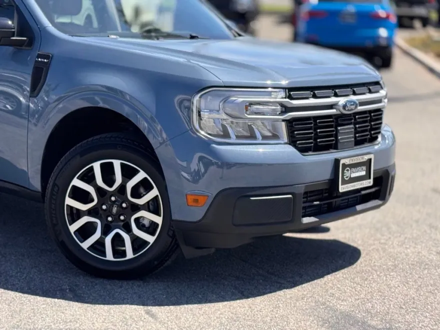 2024 Ford Maverick Lariat photo 3