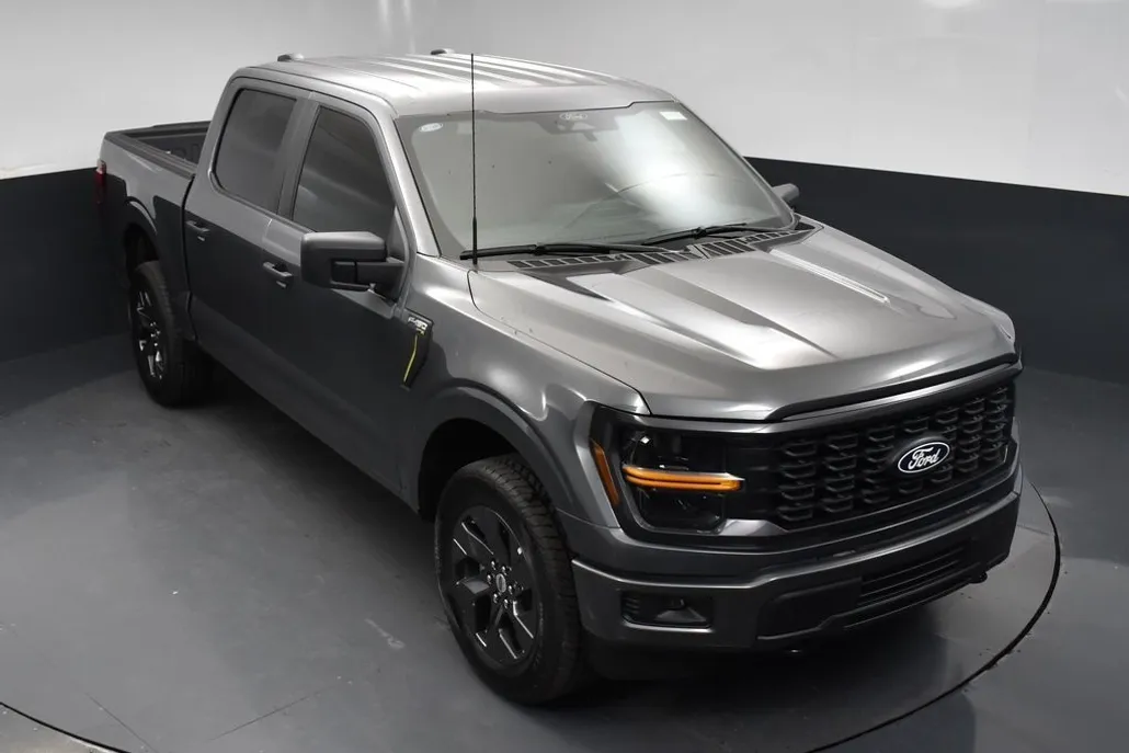 2025 Ford F-150 STX photo 1