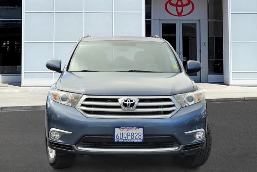 2012 Toyota Highlander SE photo 1