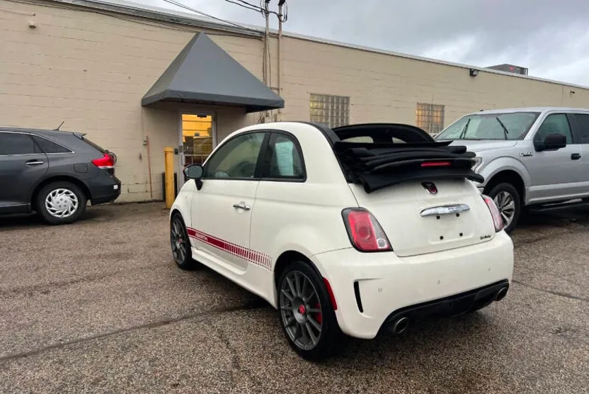 2013 Fiat 500 Abarth photo 1