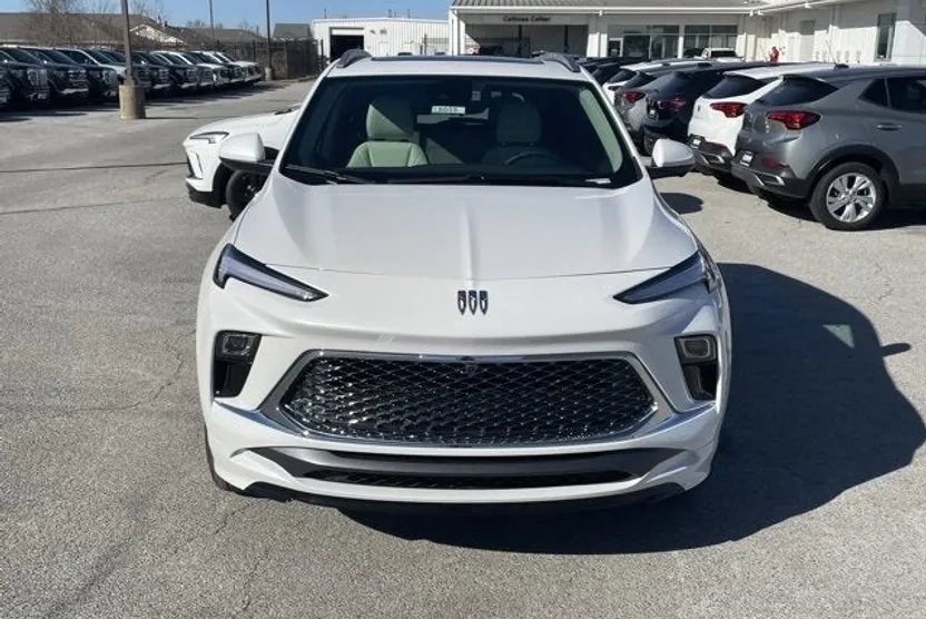 2025 Buick Encore GX Avenir photo 1