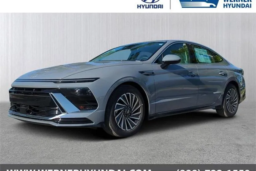 2025 Hyundai Sonata Hybrid SEL photo 1