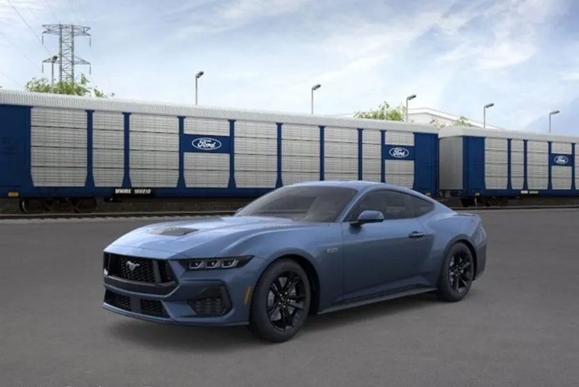 2025 Ford Mustang GT photo 1