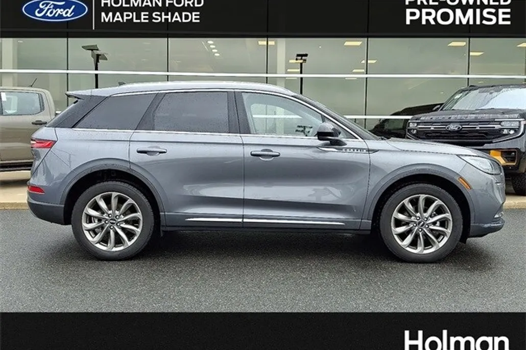 2021 Lincoln Corsair Standard photo 1