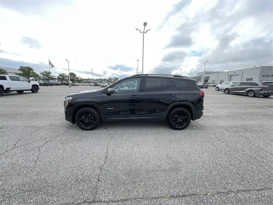 2022 Gmc Terrain AT4 photo 1