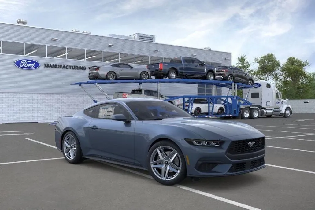 2025 Ford Mustang EcoBoost photo 1