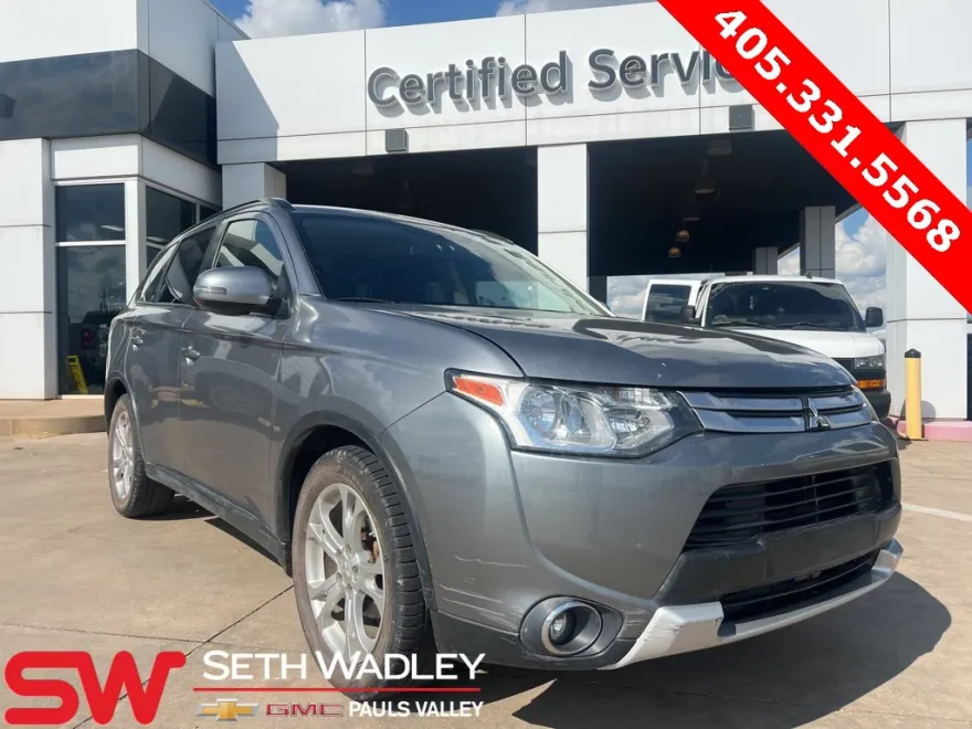 2015 Mitsubishi Outlander SE photo 1