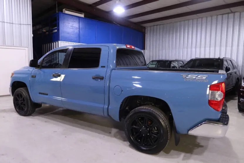 2019 Toyota Tundra SR5 Grade photo 1