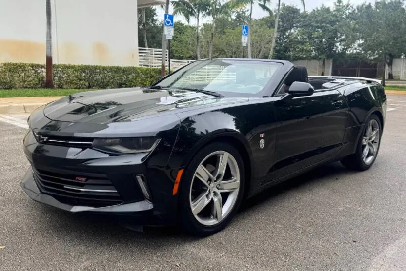 2018 Chevrolet Camaro LS photo 1