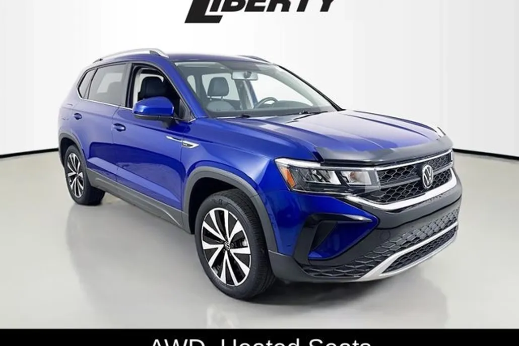 2022 Volkswagen Taos SE photo 1