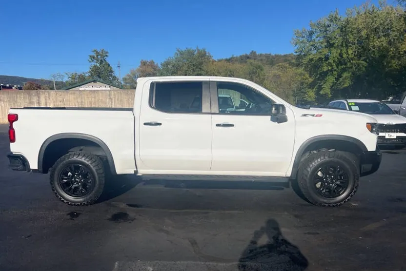 2022 Chevrolet Silverado 1500 ZR2 photo 1