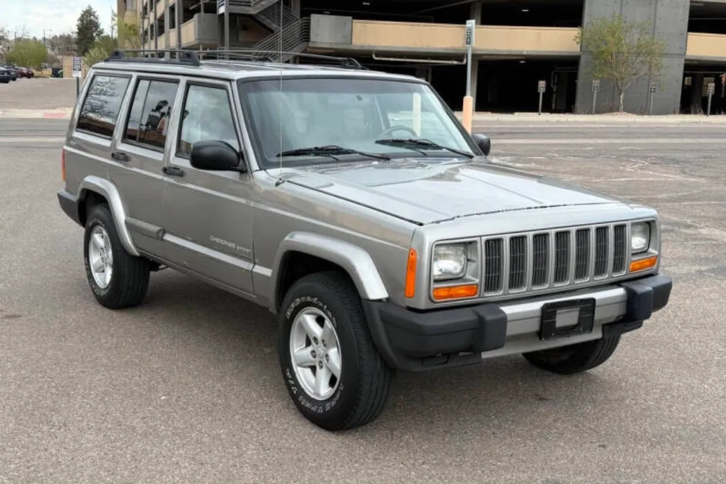 2000 Jeep Cherokee Sport photo 1