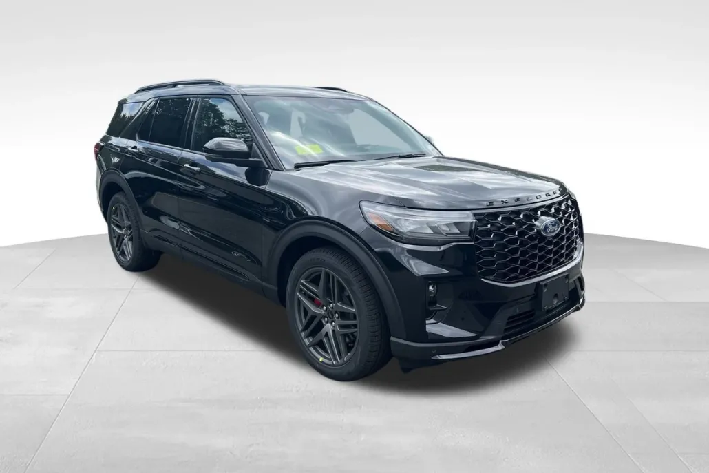2025 Ford Explorer ST photo 1