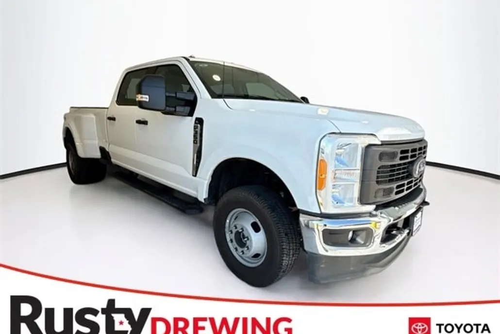 2023 Ford F-350 XL photo 1