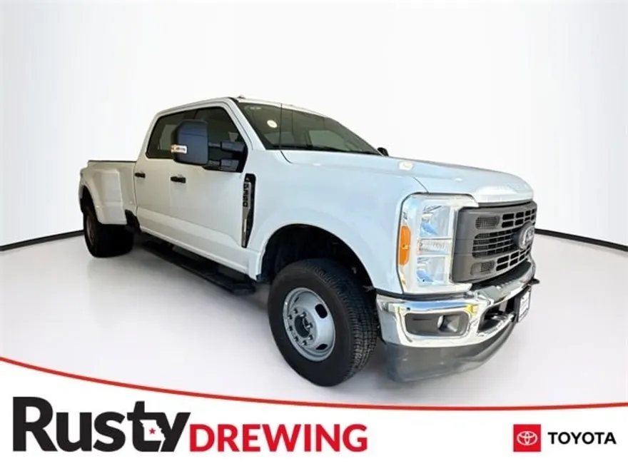 2023 Ford F-350 XL photo 1