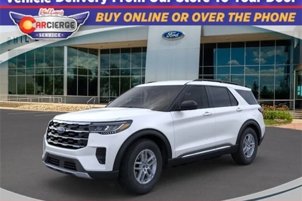 2025 Ford Explorer photo 1