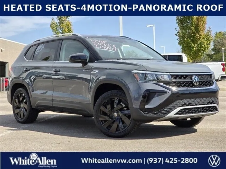 2024 Volkswagen Taos SE photo 1
