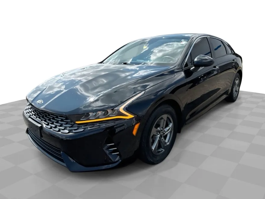 2021 Kia K5 LXS photo 1