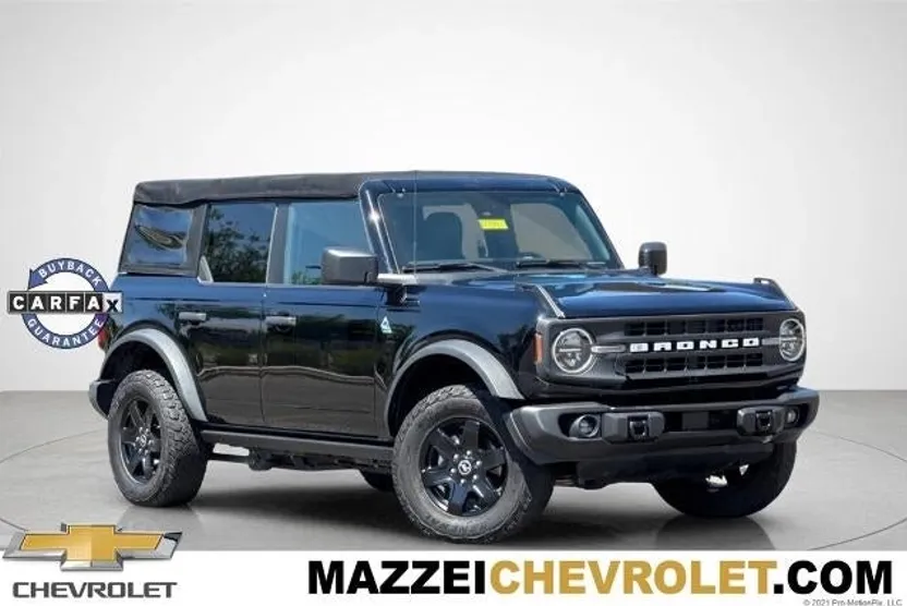 2022 Ford Bronco Base photo 1