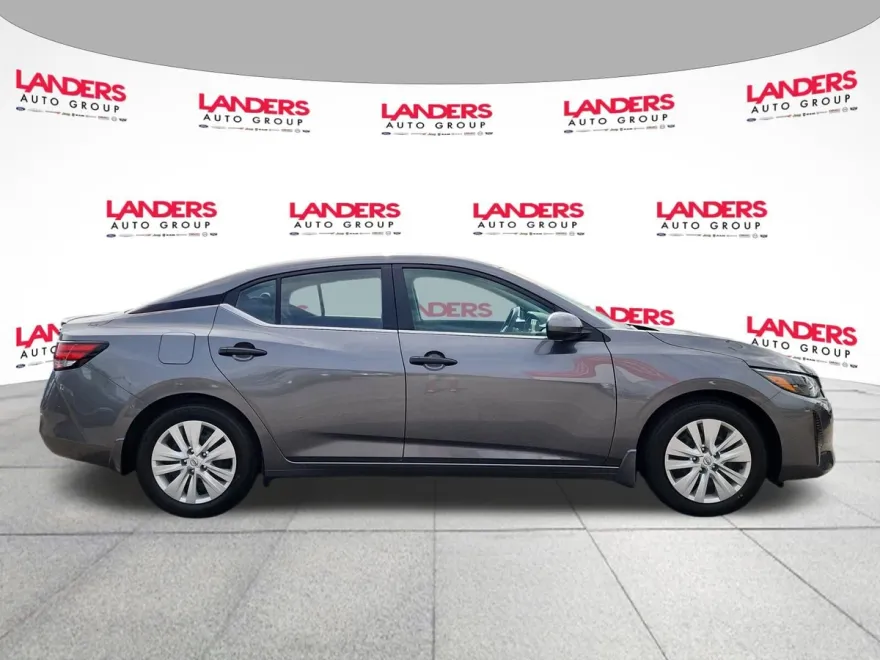 2025 Nissan Sentra S photo 1