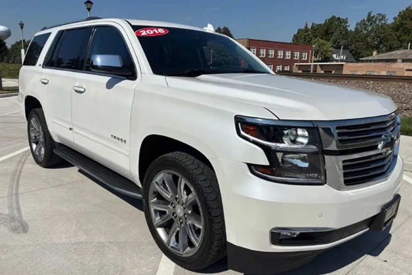 2016 Chevrolet Tahoe LTZ photo 1