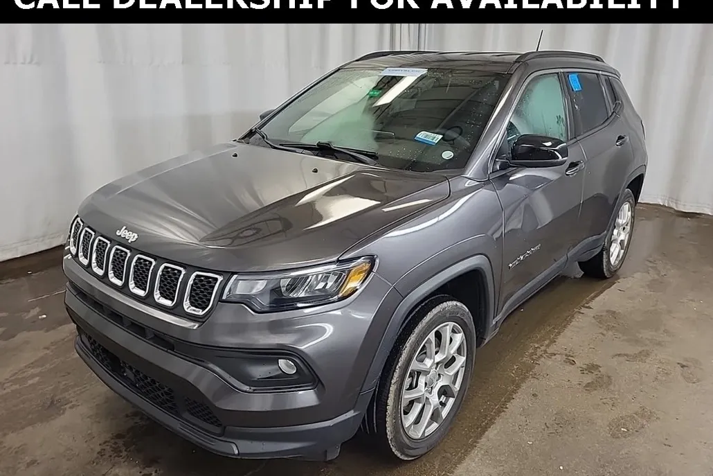 2023 Jeep Compass Latitude Lux photo 1