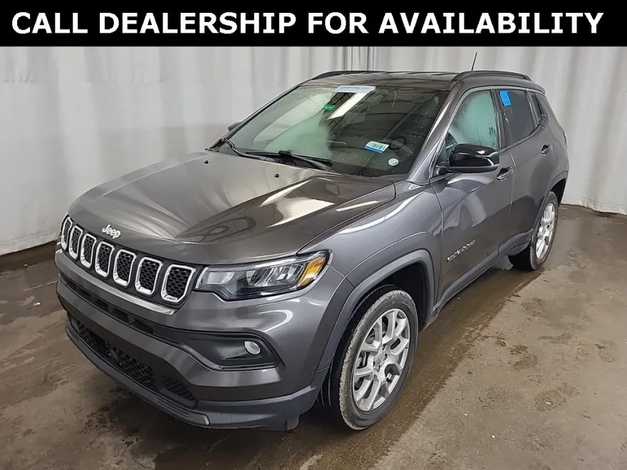 2023 Jeep Compass Latitude Lux photo 1