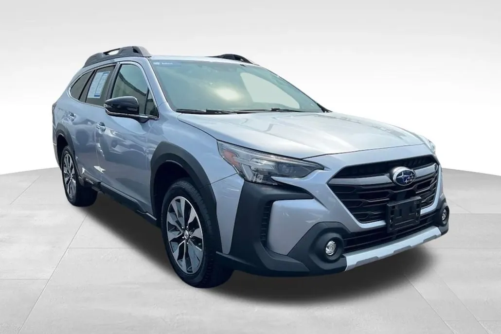 2023 Subaru Outback Limited photo 1