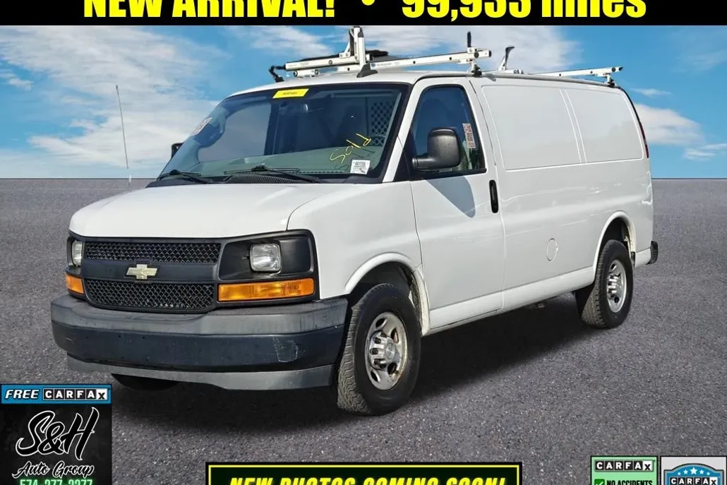 2017 Chevrolet Express 2500 Work Van photo 1