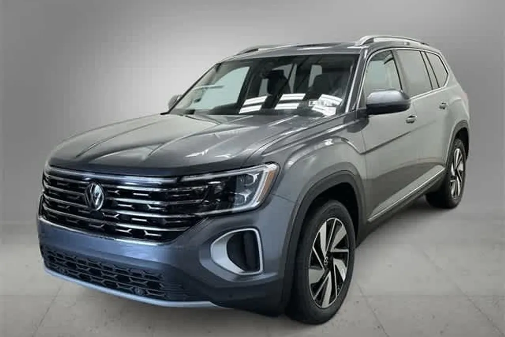 2025 Volkswagen Atlas SEL photo 1