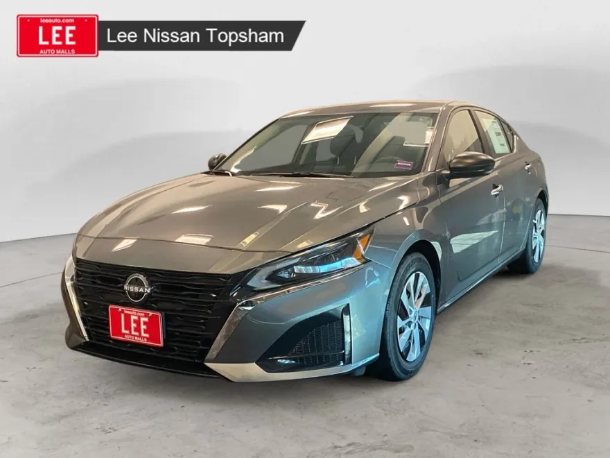 2025 Nissan Altima S photo 1