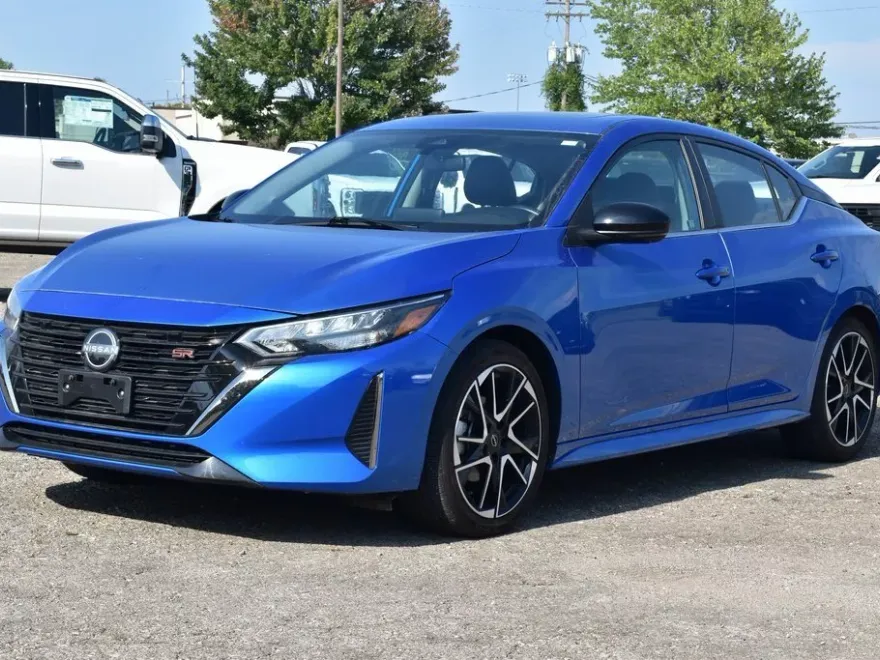 2024 Nissan Sentra SR photo 1
