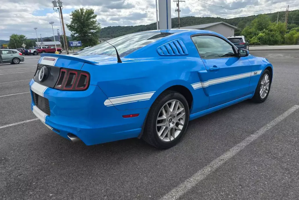 2014 Ford Mustang GT Premium photo 1