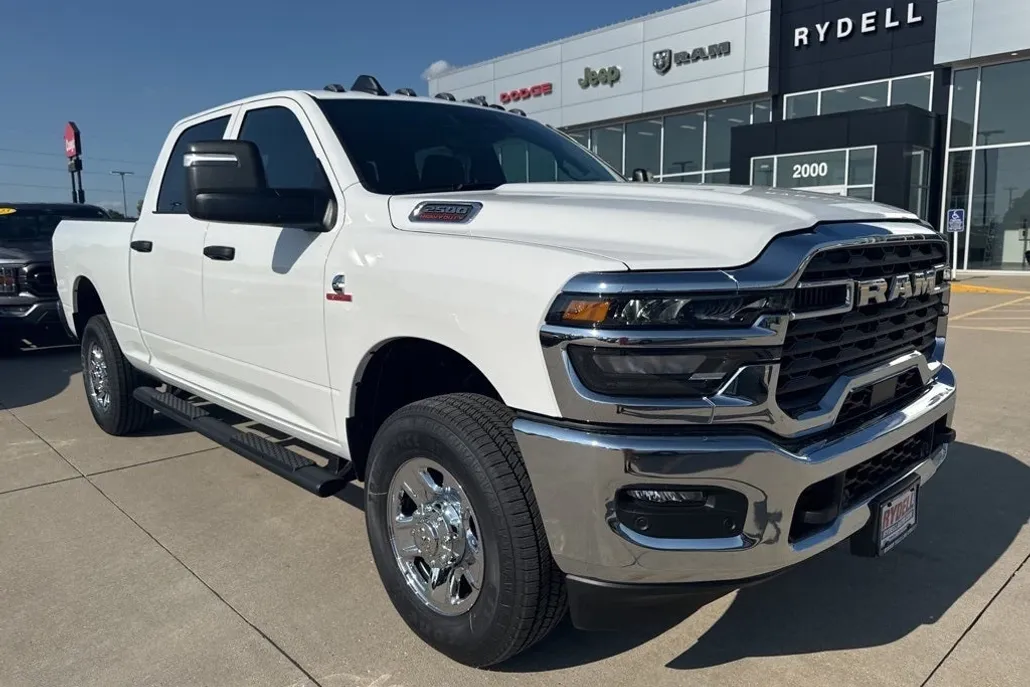 2025 Ram 2500 Tradesman photo 1