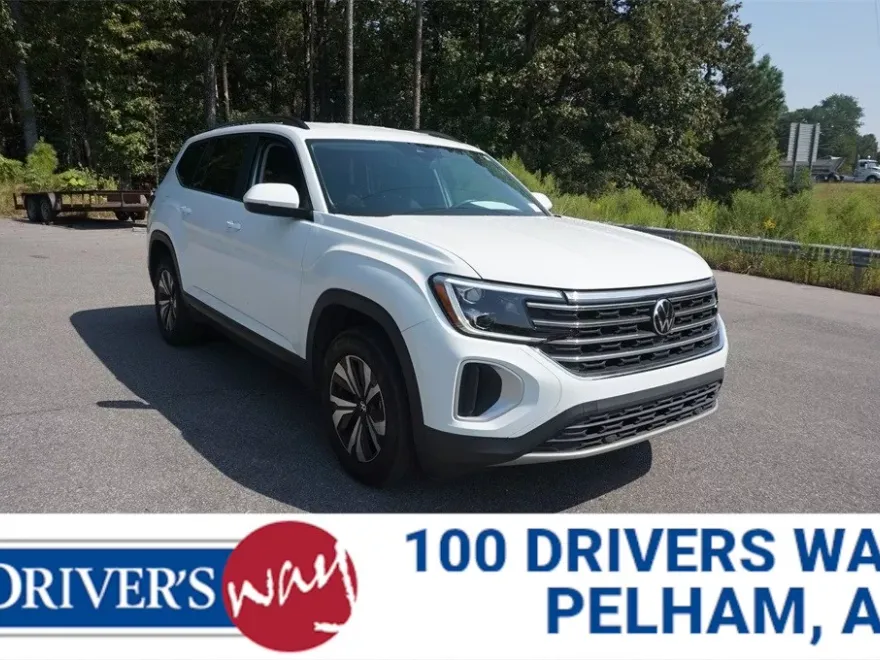 2024 Volkswagen Atlas SE photo 1