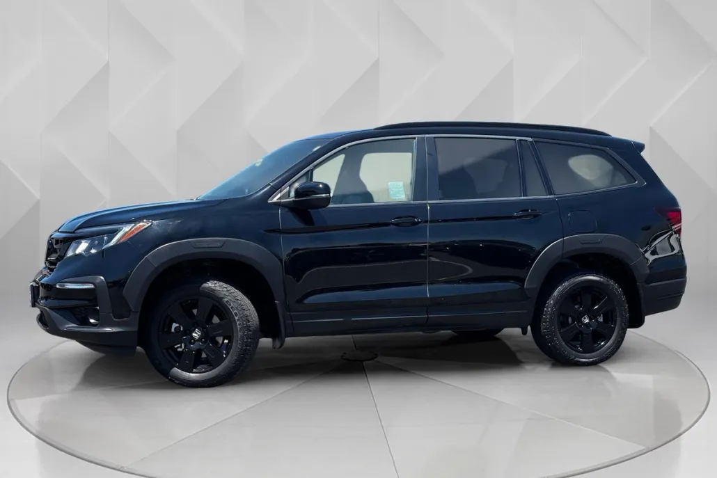 2022 Honda Pilot TrailSport photo 1