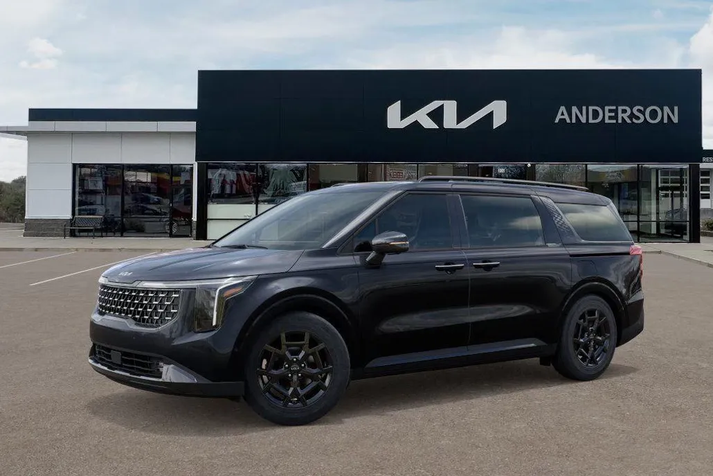 2026 Kia Carnival SX photo 1